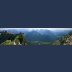 2010-07-09_15-53_Karwendel-HW_Grat6_Abstieg_Pano (1)_Pano__x.JPG